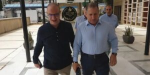 مستشار رئيس الجمهورية للاتصال يقدم تهاني رئيس الجمهورية لأسرة الإعلام بمناسبة عيد الأضحى