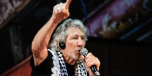 مؤسس “بينك فلويد” يغني دعما لفلسطين