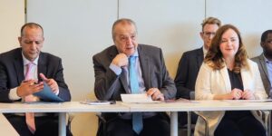 بن جامع يشدد على ضرورة اتباع نهج شامل يعالج جذور الإرهاب ويكافح مظاهره