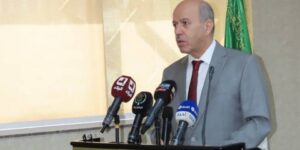 سايحي يشدد على تعزيز الوحدات الصحية لفائدة 11 مليون تلميذ متمدرس