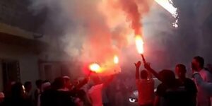 العائلات الجزائرية تحتفل بنجاح أبنائها بطرق مختلفة