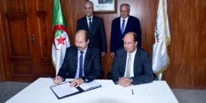 توقيع مذكرة تفاهم بين الجزائر وليبيا حول توفير أجهزة الحفر والتدخل على الآبار