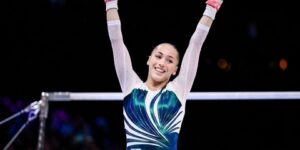 كيليا نمور تقود الحضور الجزائري