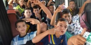 عين تموشنت: برنامج متنوع لفائدة أطفال الجالية الوطنية المقيمة بالخارج بالمخيم الصيفي ببني صاف