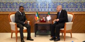 أدى له زيارة وداع إثر انتهاء مهامه.. عطاف يستقبل سفير إثيوبيا بالجزائر