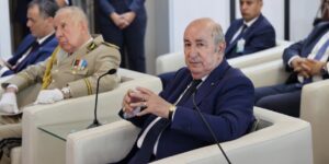 رئيس الجمهورية يتابع عرضا حول إنجاز عدة مشاريع تنموية في عدة قطاعات حيوية بتيزي وزو