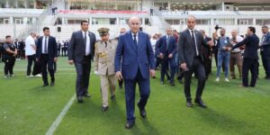 رئيس الجمهورية يشرف على تدشين ملعب المجاهد حسين آيت أحمد بتيزي وزو