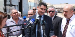 لعقاب يؤكد جاهزية المطابع العمومية تحسبا للرئاسيات.. الورق الخاص بالملصقات المتعلقة بالعملية الانتخابية متوفر بكميات كافية لصالح كل المترشحين