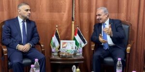 أبو عيطة يستقبل عضو اللجنة المركزية لحركة فتح الدكتور محمد اشتيه