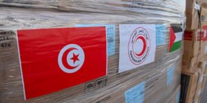 تونس ترسل سفينة محملة بالمساعدات الطبية والغذائية إلى قطاع غزة…