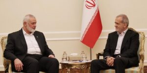 هنية يستعرض مع الرئيس الإيراني تطورات العدوان على غزة