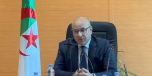 زيتوني يتباحث سبل تعزيز التعاون الاقتصادي مع نظيره العماني