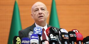 مع الدفاع عن اختيار الحزب للمرشح تبون.. بن مبارك يدعو مناضلي الأفالان العمل على إنجاح الرئاسيات