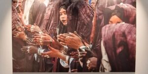 تواصل معرض “أضواء متقاطعة”… إبداعات تسعة مصورين في ستين عملا