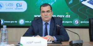 وزير العمل يفصل في ملف احتساب الخبرة المهنية للموظفين