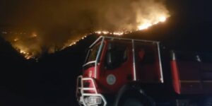 تسخير إمكانيات ضخمة لإخماد حريق غابة مزوارة بأكفادو ببجاية