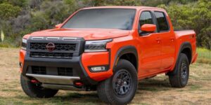 تصل بشاشة أكبر وعملية أكثر من أي وقت مضى.. نيسان فرونتير 2025 المحدثة