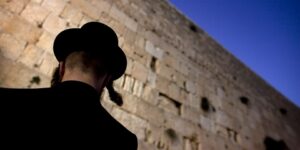 من أقوال السلف في اليهود