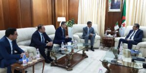 عرقاب يبحث سبل تعزيز التعاون مع الاتحاد الدولي لعمال النقل