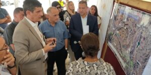 التعجيل بإنهاء مشروعي حظيرة الرياح الكبرى و الطريق الرابط بين 5 جويلية و الخرايسية بالعاصمة