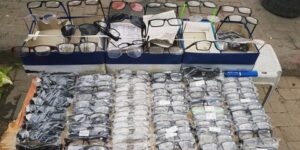 بسبب الجهل واللامبالاة.. جزائريون يقتنون نظارات طبية من الأسواق الشعبية