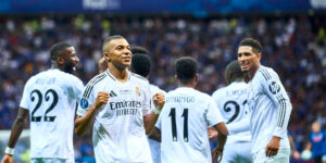 أنشيلوتي متمسك بمبابي في مركز قلب الهجوم