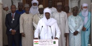 النيجر يتبع موقف الجزائر الثابت الرافض دوما للتدخل الأجنبي في الشؤون الداخلية