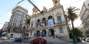 وهران.. استحداث مخبر للتكوين والبحث المسرحي  