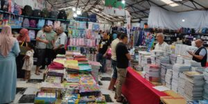 تنصيب معرضين للادوات المدرسية بالدرارية