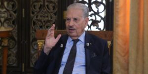 في حوار للتلفزيون الجزائري.. قوجيل يستذكر محطتي 20 أوت التاريخيتين