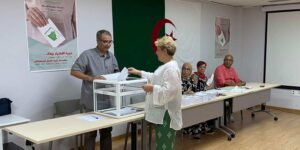 رئاسيات 7 سبتمبر: عملية الاقتراع لأفراد الجالية الوطنية بإسبانيا تجري في ظروف تنظيمية محكمة