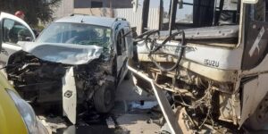 البليدة: إصابة 11 شخصا بجروح في حادث اصطدام سيارة بحافلة ببن خليل