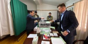 توافد كبير لأفراد الجالية الوطنية المقيمة بالصين