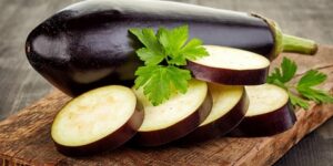 الباذنجان النيء.. فوائد لا تخطر على البال
