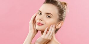 نصائح جمالية.. خطوات بسيطة للحصول على لون بشرة موّحد بصورة طبيعية