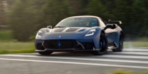 جلبت روح السباقات إلى الطريق… مازيراتي GT2 سترادال