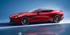 سيارة GT فاخرة تقدم أداء عالي ورفاهية لا مثيل لها.. الكشف عن أستون مارتن فانكويش الجديدة