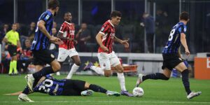 ديربي المادونينا ينتهي بفوز آسي ميلان.. فونسيكا يصف لاعبيه بالشجعان وانزاغي يعترف