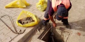 مواصلة عمليات تنظيف البالوعات وتنقية الأودية ببوزريعة 