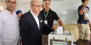 ياحي يدعو الجزائريين التصويت بقوة من اجل تمتين اللحمة الوطنية