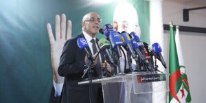 حساني: حمس ستبقى ثابتة على النضال السلمي والديمقراطي لخدمة الوطن