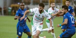 في مقابلة شهدت أحداث شغب مؤسفة.. مولودية الجزائر تتأهل إلى دور مجموعات رابطة الأبطال