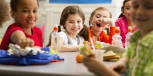 اللمجة الصحية.. مطلب المختصين وواجب الأولياء