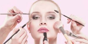 بعض النصائح البسيطة لوضع الماكياج للمبتدئات