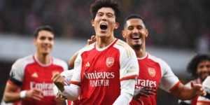 عمالقة الكالتشيو يتنافسون على ضم الياباني تاكيهيرو تومياسو