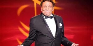 الكاتب الصحافي أكرم السعدني: اطمئنوا عادل إمام بخير