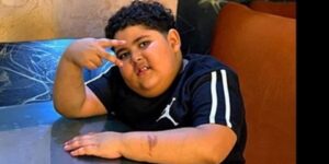 سقط من الطابق العاشر… وفاة نجل مطرب مصري