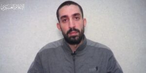 ثاني أسير صهيوني قبل مقتله لنتنياهو: أنت تحاول قتل المحتجزين كل يوم