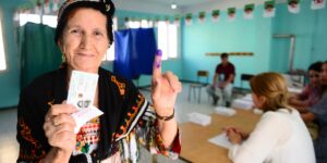 تأخير توقيت غلق مكاتب التصويت إلى غاية الساعة الثامنة مساء