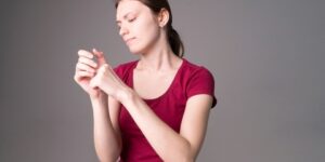 آلام عضلات الجسم.. أسباب قد لا تعرفها